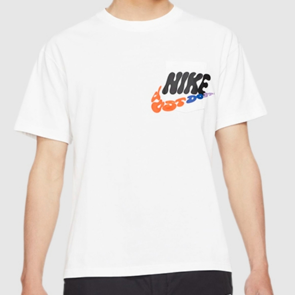 Nike Sportswear White Shirt Sleeve T-Shirt